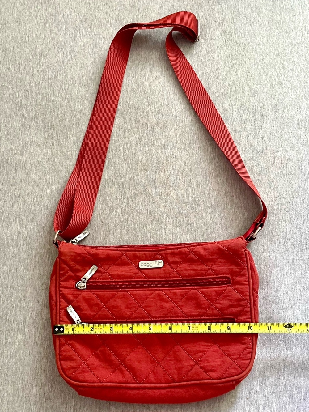 Baggallini Burnt Orange Quilted Diamond Stitch Crossbody Bag Zip Pockets